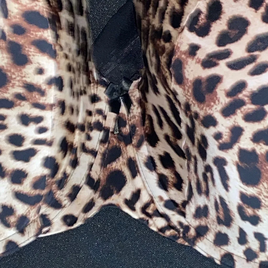 Torrid  Leopard Print Bra underwire size 44DDD(F) Wide back closure clean - Image 7