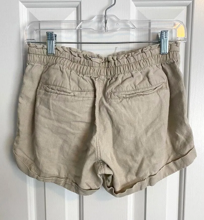 Old Navy Khaki Linen Shorts - Image 2