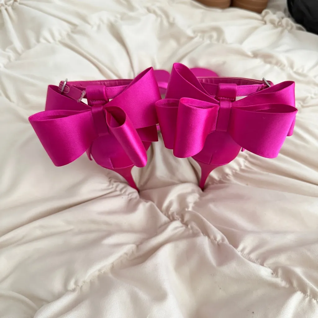 Steve Madden Fuchsia Heels with Bow Detail - Image 3