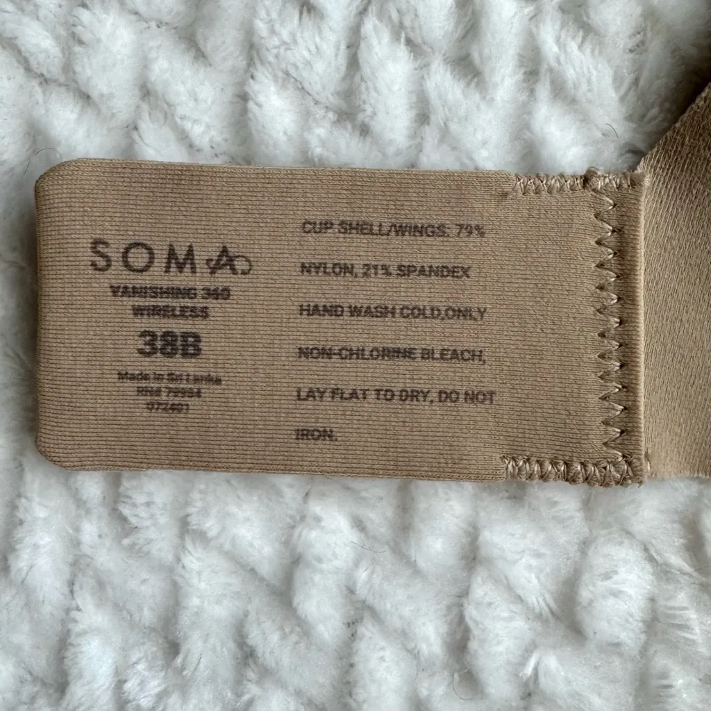 Soma Vanishing 360 Wireless Bra 38B Beige Back Closure Seamless Smoothing - Image 7