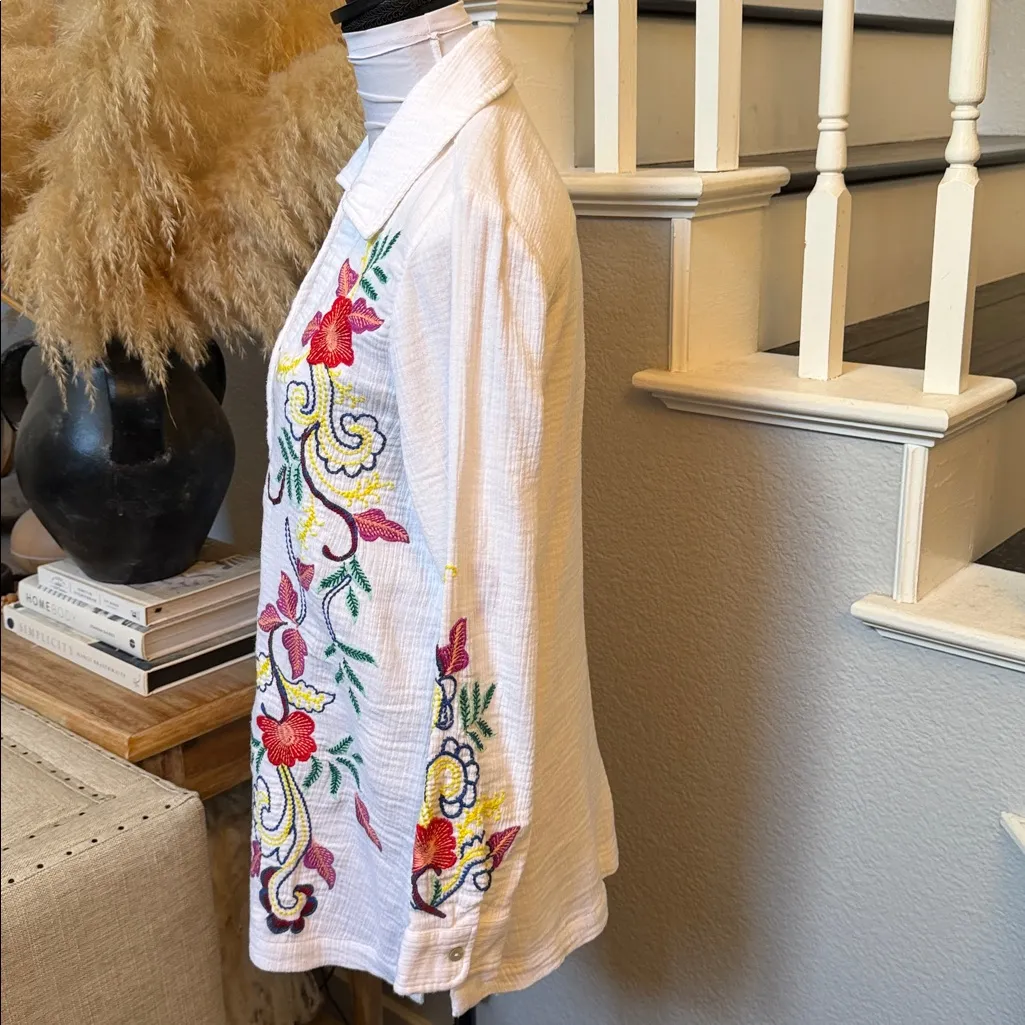 Soft Surroundings Escambia Floral Embroidered Gauze Tunic Shirt Size MP - Image 5