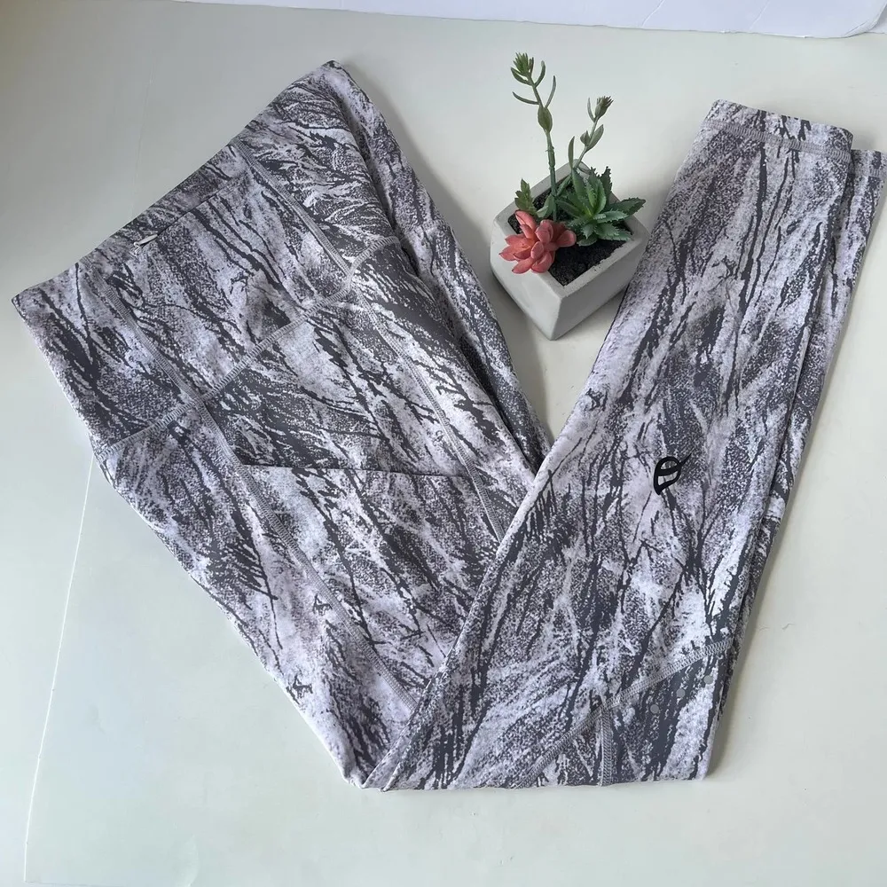 P’tula  Chandre Birch Marble Athletic Leggings Size Medium High Rise Gray - Image 13