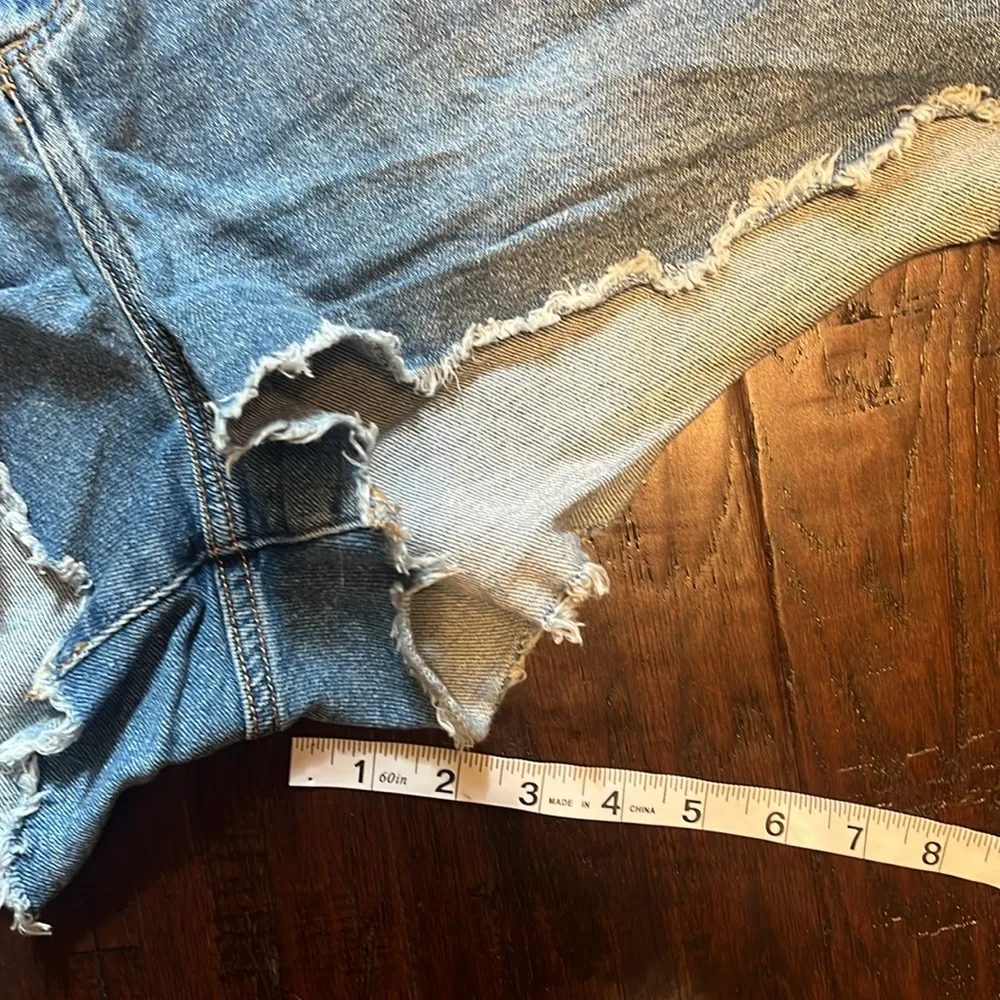 Abercrombie & Fitch Curve Love Mom High Rise Cutoff Jean Shorts 34 / 18 - Image 8