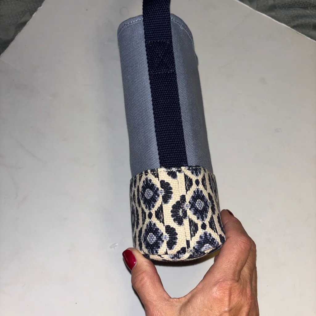 SPARTINA 449 BLUE CREME DESIGN CANVAS BOTTLE CARRIER WITH NYLON LINING INTERIOR - Image 7