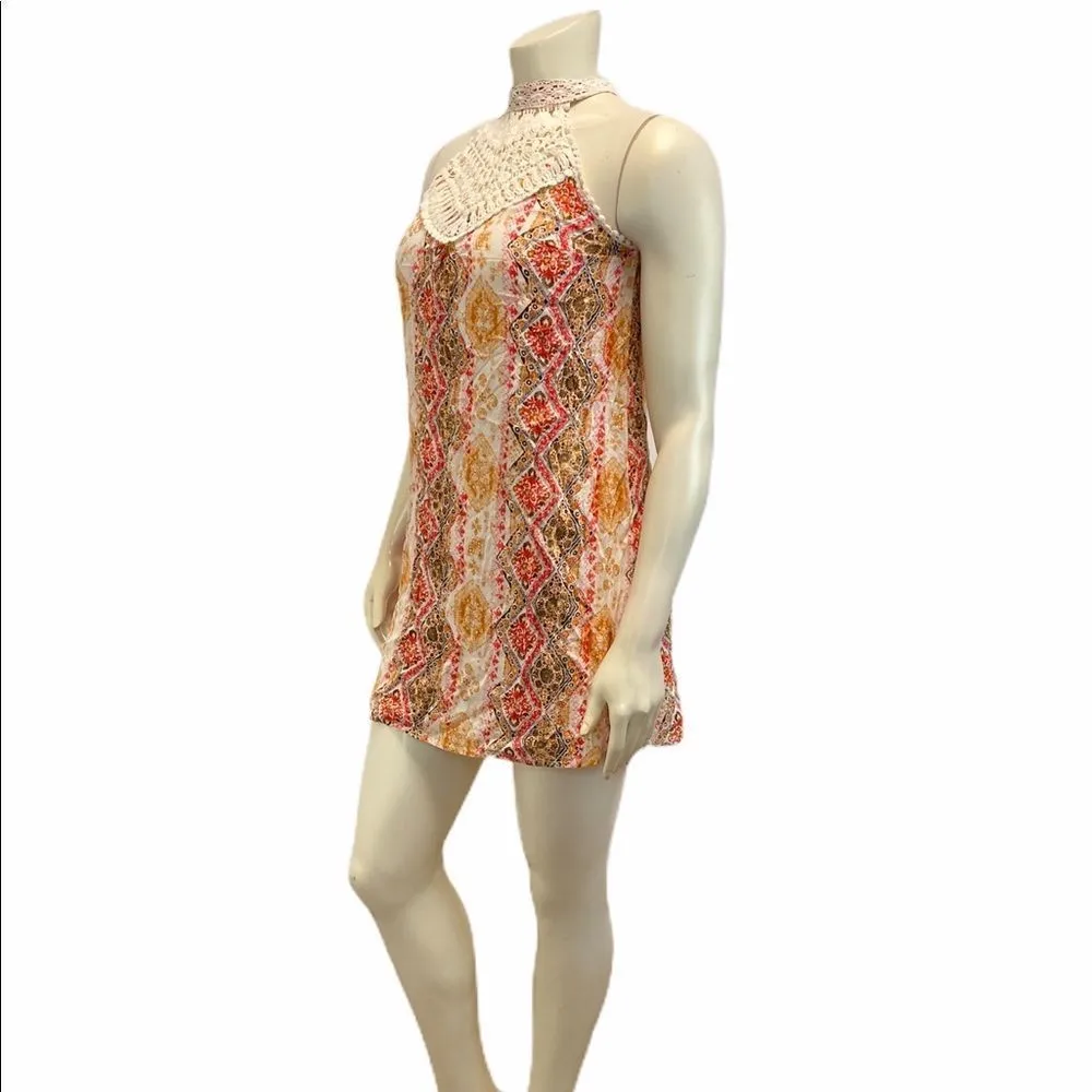 Hint of Mint Embroidered Lace Neckline Dress - Image 3