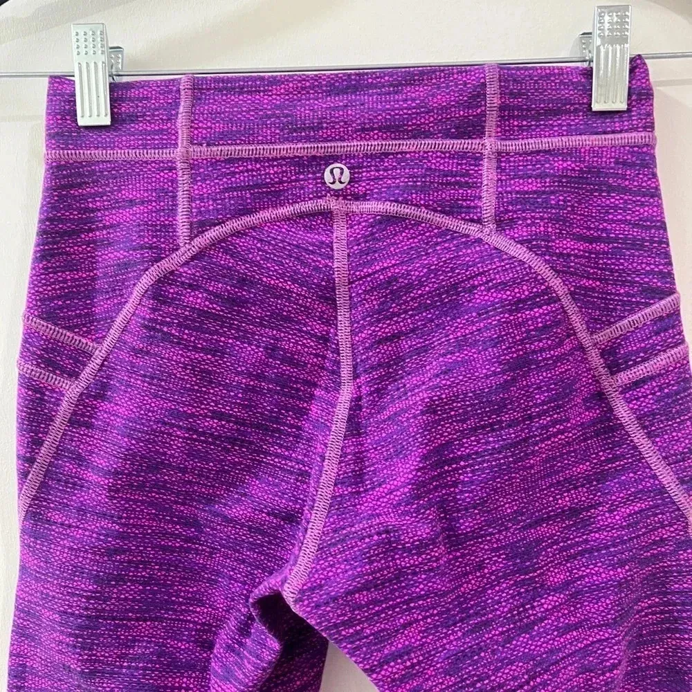 Lululemon Free Flow Leggings Crop Capri Pants Diamond Jacquard high rise violet - Image 6