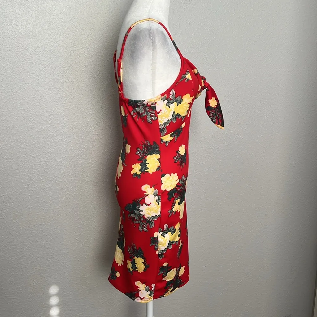 Rue 21 Red Floral Mini Dress Size Small - Image 2