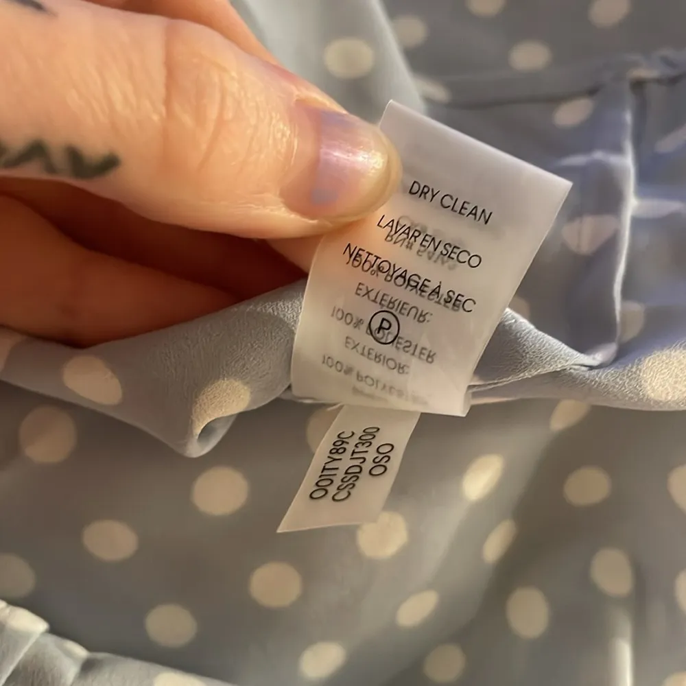 NWT Calvin Klein Sleeveless Blouse - Image 6