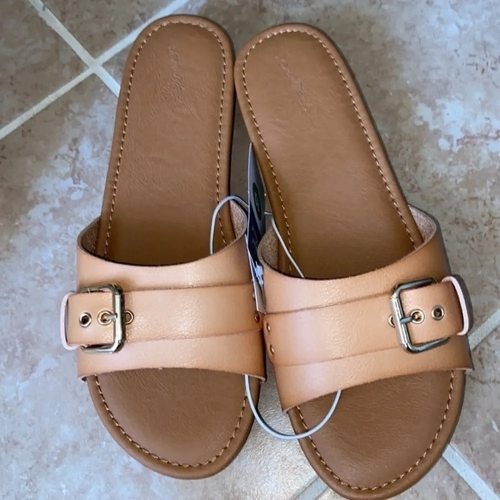 Universal Thread Women's Kora Faux Wood Bottom Sandals size 10 - Image 2