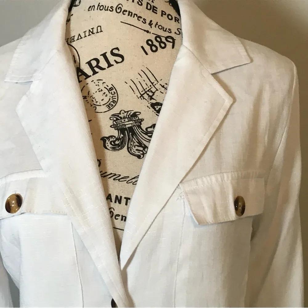 WHITE TEXTURED LONG SLEEVE BUTTON DOWN LINEN LIKE TOP w/ROLL TAB SLEEVES SZ. LG - Image 9