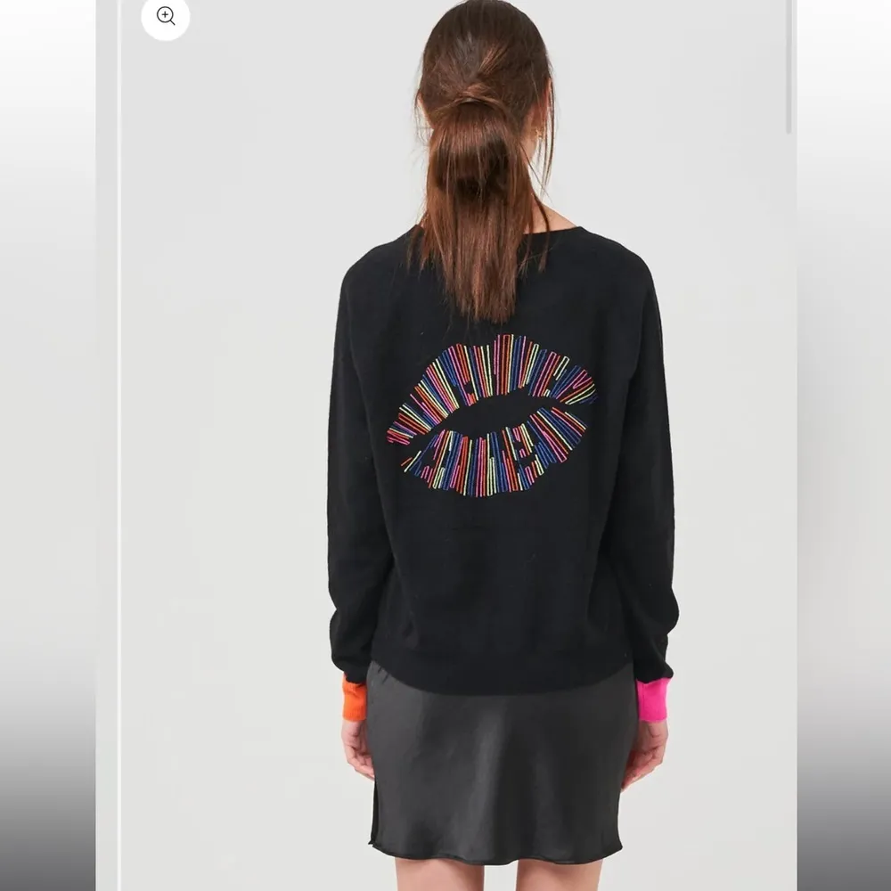 Brodie Lip Embroidery Crew Neck Jumper Black Size M - Image 3