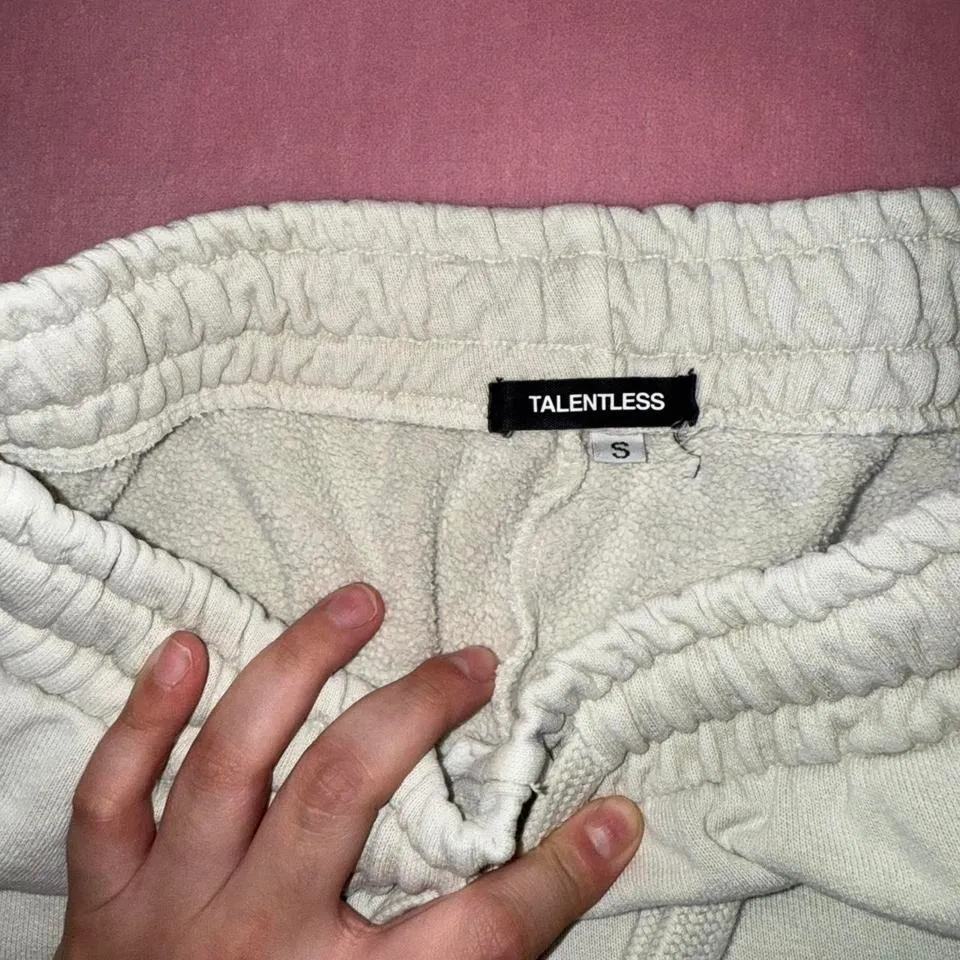 NWOT WOMENS HEAVYWEIGHT SWEATPANTS TALENTLESS SIZE SMALL BONE COLOR - Image 2