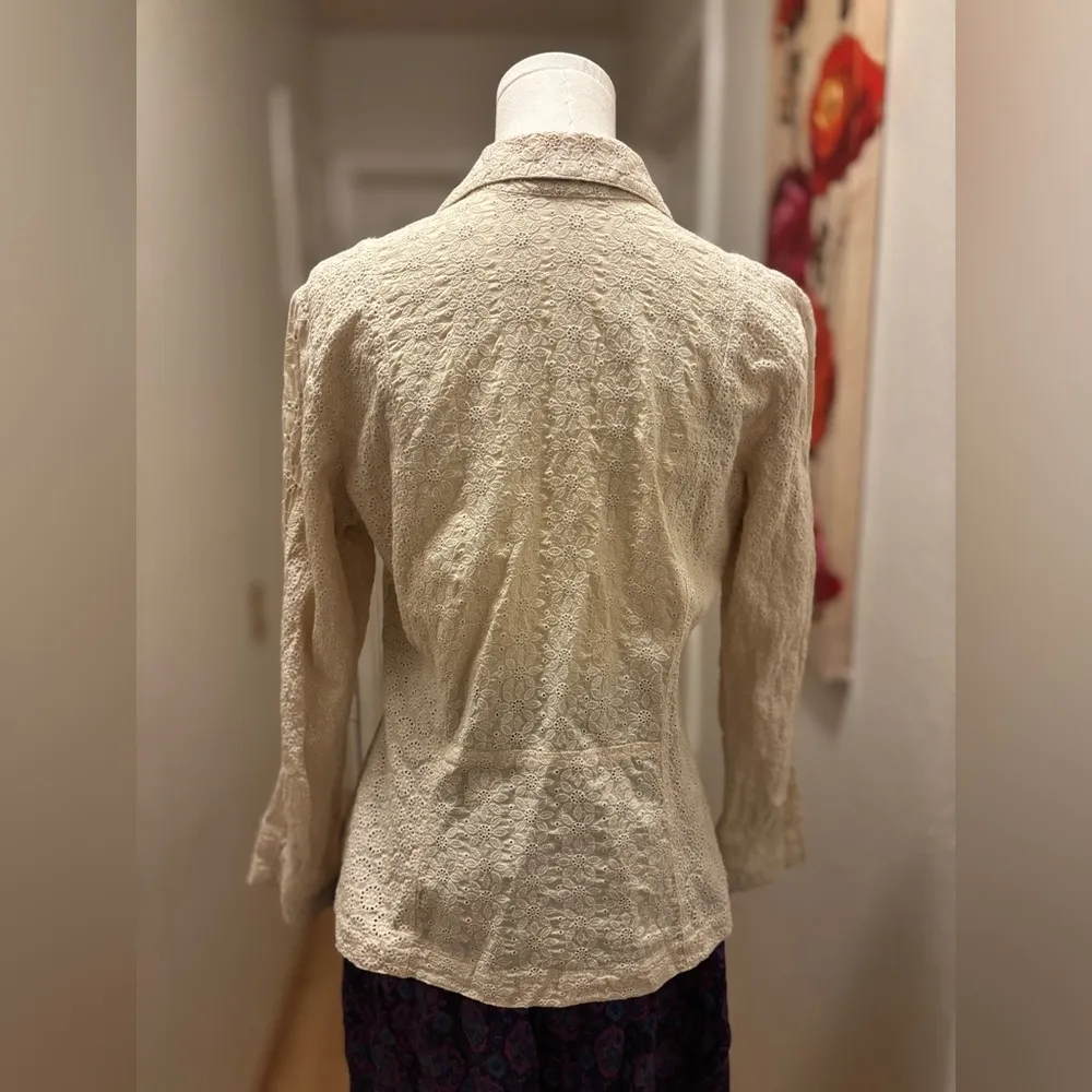 Johnny Was lace textured blazer sz M - Image 2