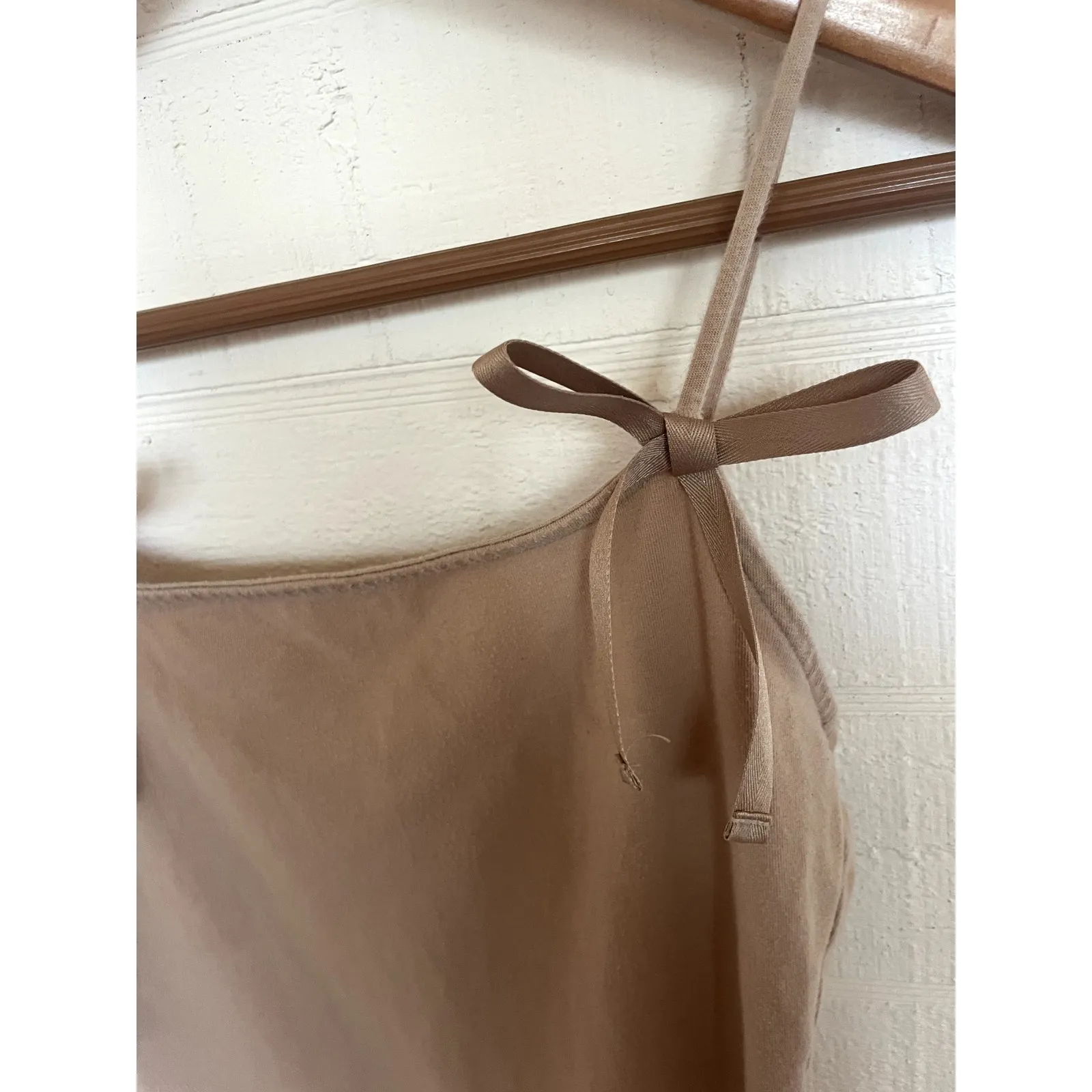 AMERICAN EAGLE Bow Strap Bodysuit Beige Size Small S Spaghetti Cami Tank Top - Image 2