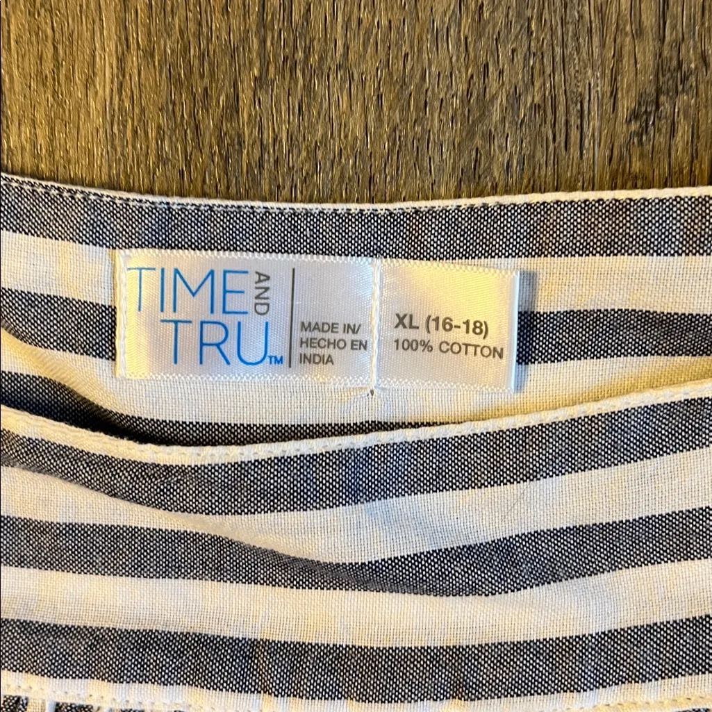 Time and Tru Blue and White Striped Blouse Size XL - Image 2