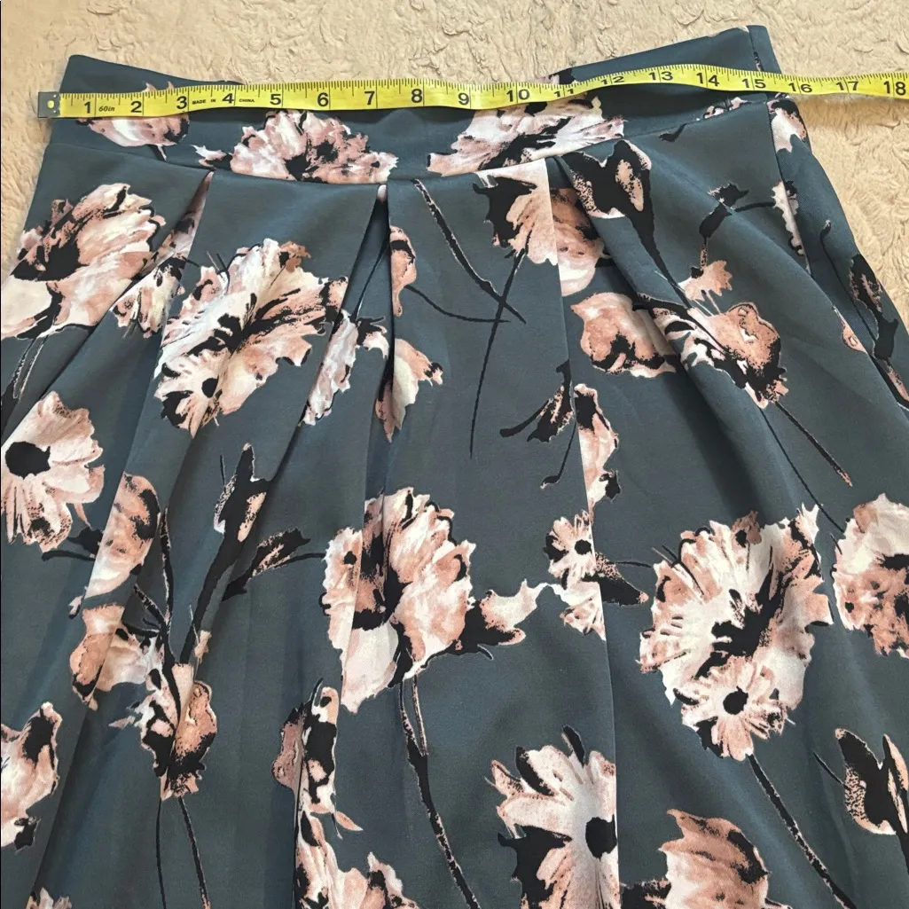 Haute monde skirt in size XL - Image 3
