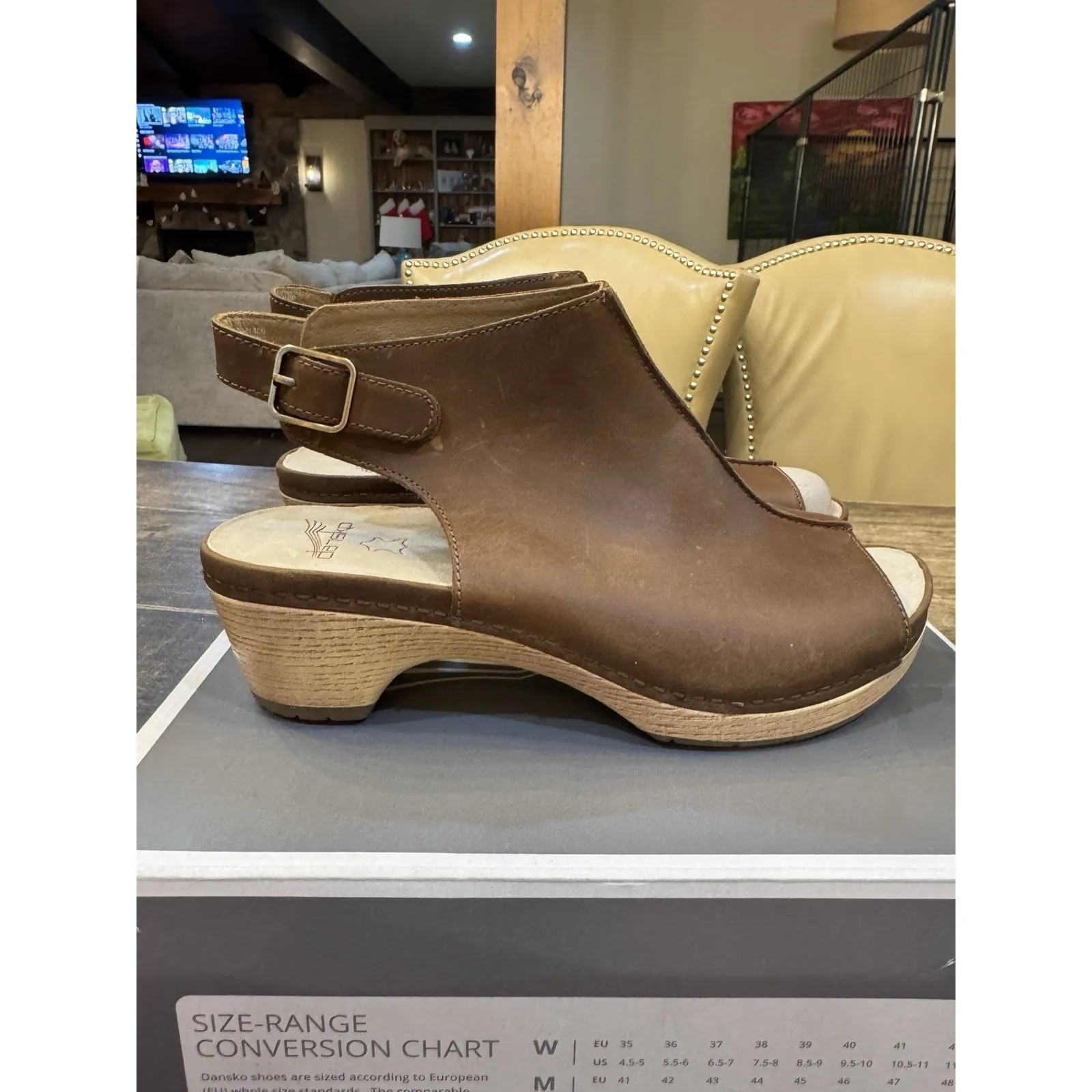 Dansko Lizzy Oiled Pull Up Tan Women's Sandals Size 40 US 9.5-10 Boho Comfort - Image 3