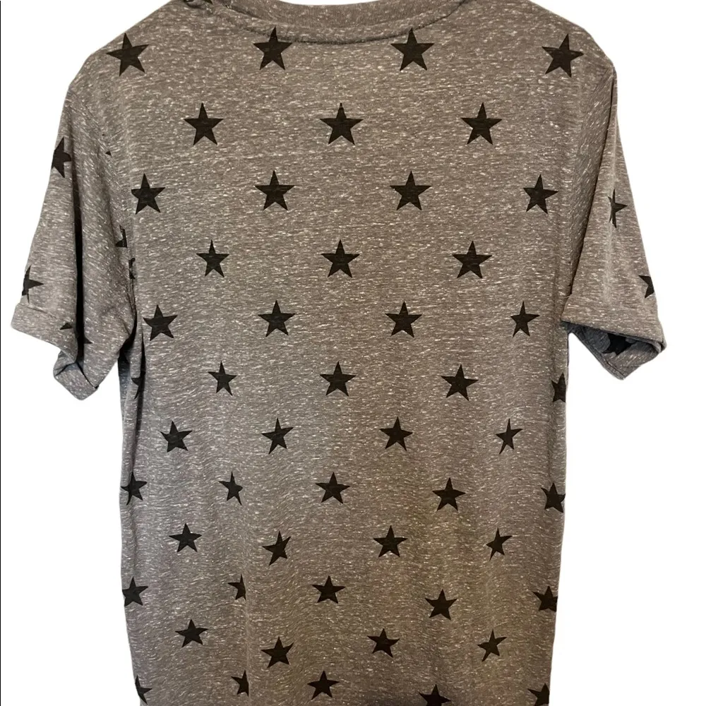 Royce brand grey white stars and USA on front short sleeve shirt size medium - Image 36