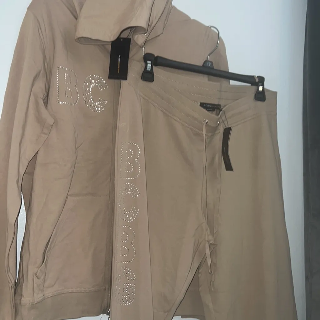 NEW SIZE 1X BCBG MAXAZRIA, Side Rhinestone Detail Hoodie & Pant Set - Image 2