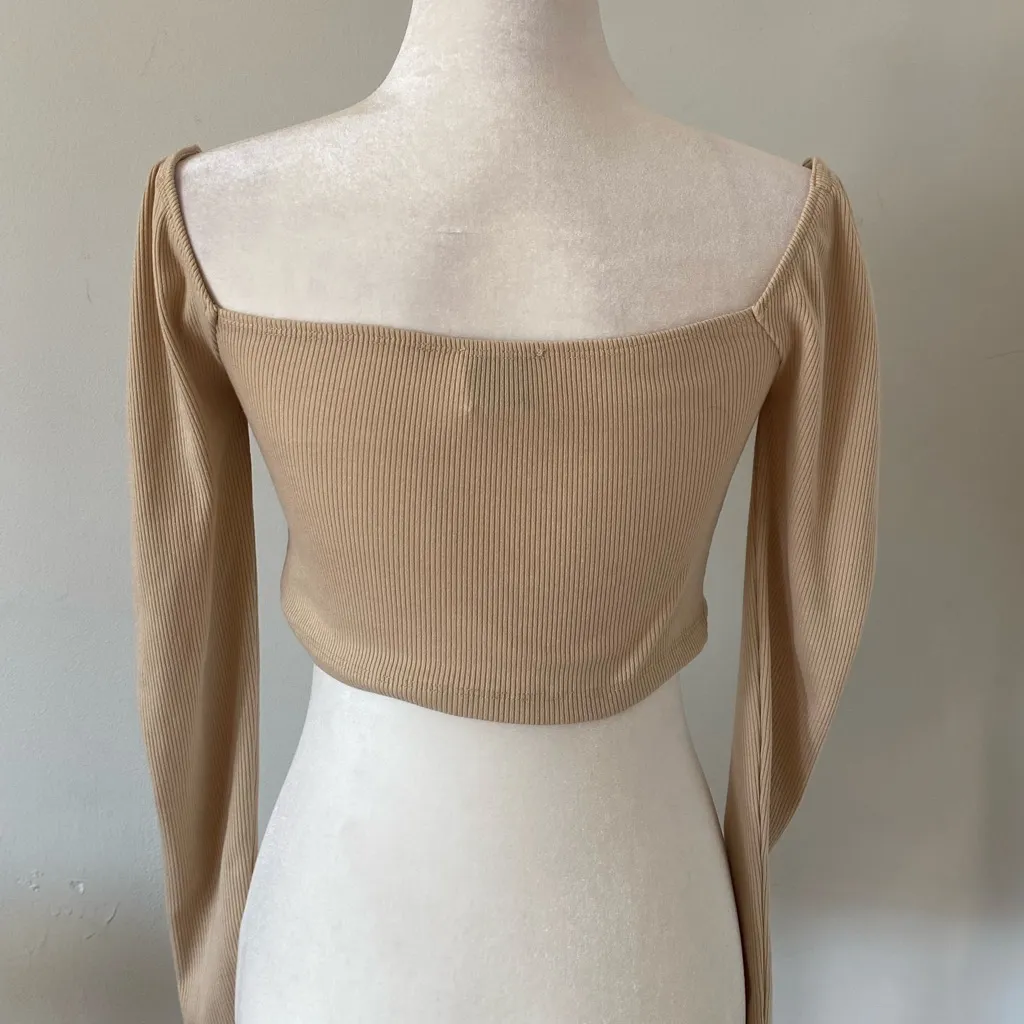 Princess Polly Beige Long Sleeve Crop Top Size 6 - Image 4