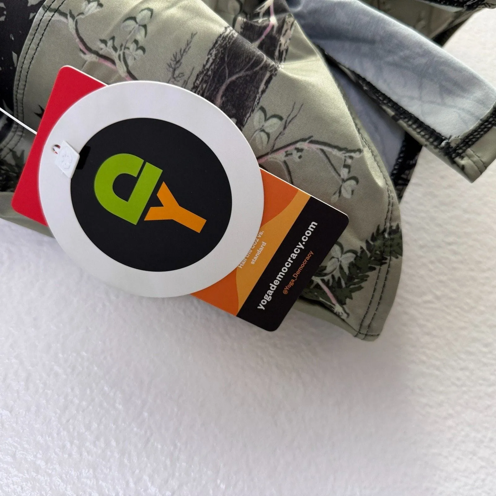 Yoga Democracy Knot Top Womens Medium Green Yoga Pilates Gym Graphic Tree NWT - Image 5