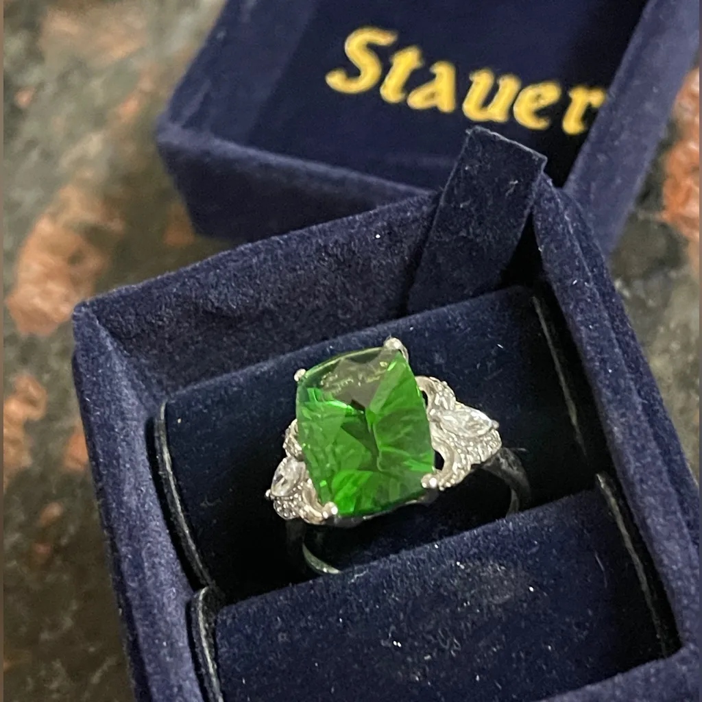 STAUER STERLING SILVER CZ RING HIGHLY FACETED GREEN CENTER STONE LIKE NEW size 8 - Image 11