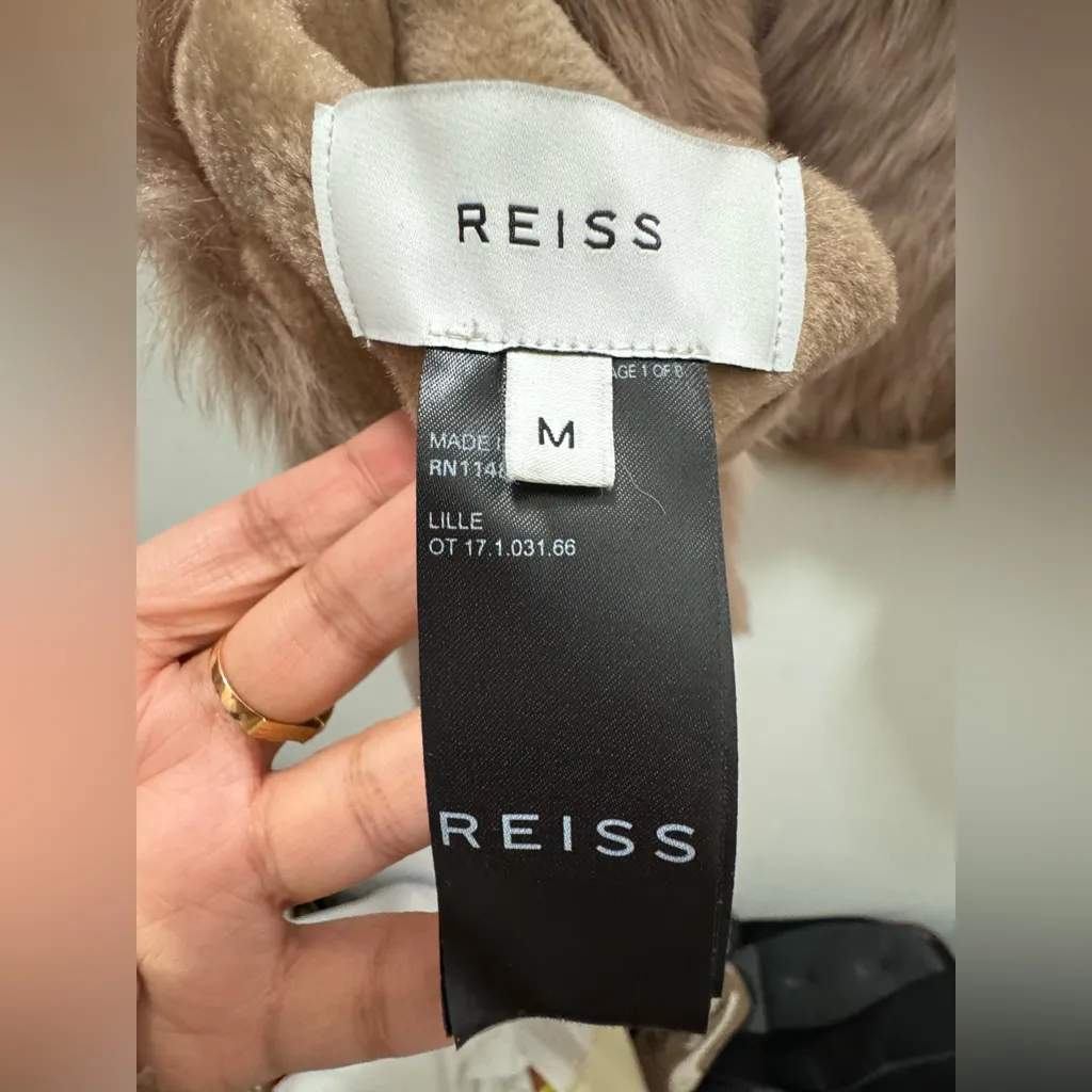 REISS Lille Reversible Shearling Gilet Medium - Image 7