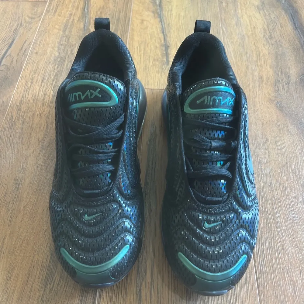 Nike Air Max 720
Throwback Future Iridescent - Image 6