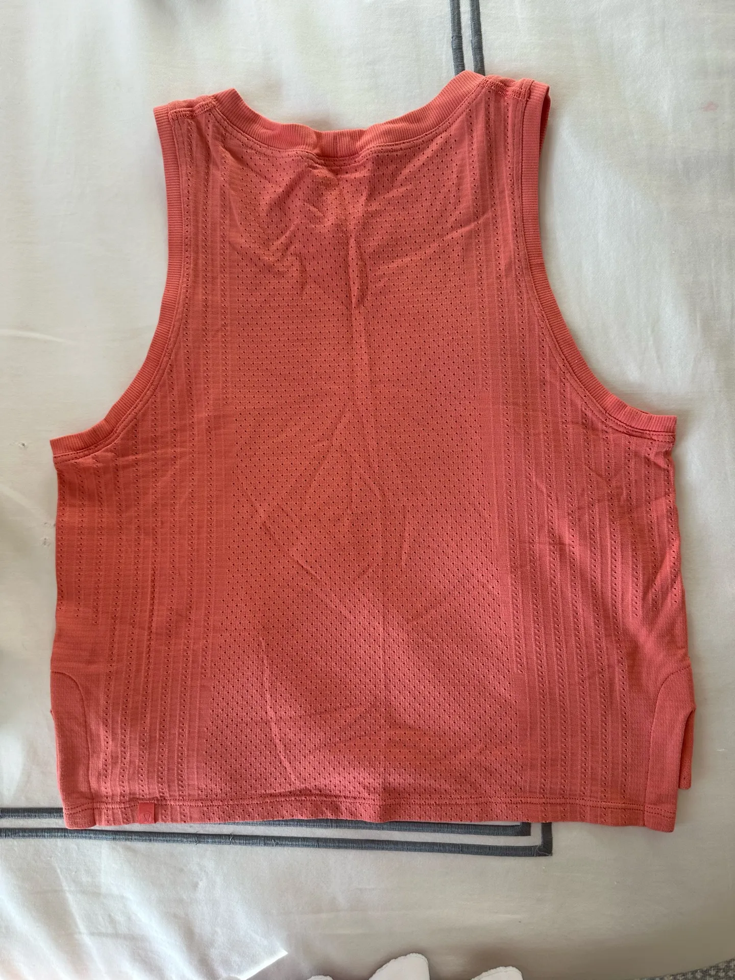 lululemon train to be tank - Image 2