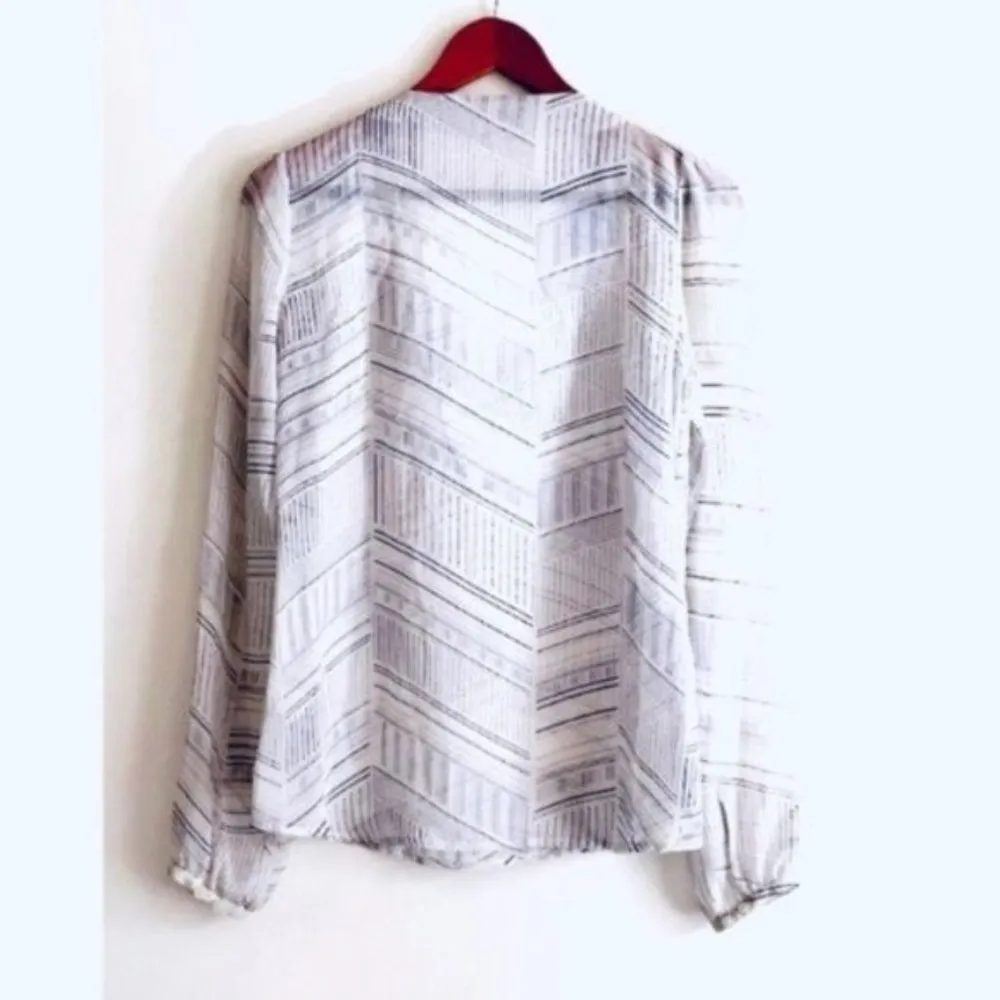 banana republic Top Crepe Silk XS Beaded Teardrop Print Boho V-Neck Flowy - Image 4