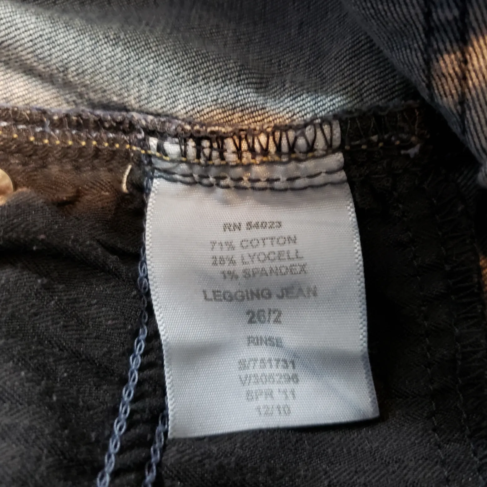 Gap Jeans Size 26 /2 Skinny Gap 1969 Legging Jean Women's Blue Denim Pants Low Rise Jeans 
Distressed  - Image 7