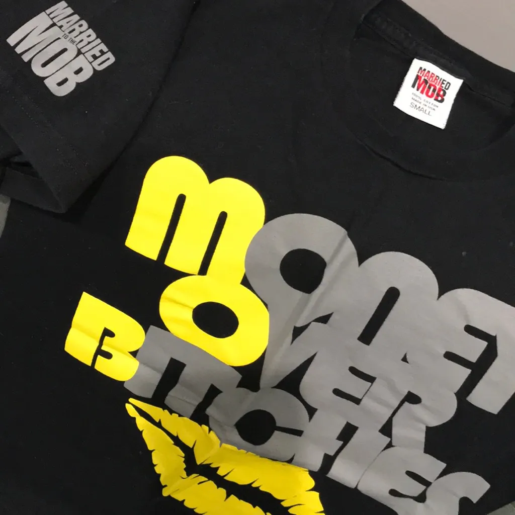 Married to the MOB tee Black - Image 2