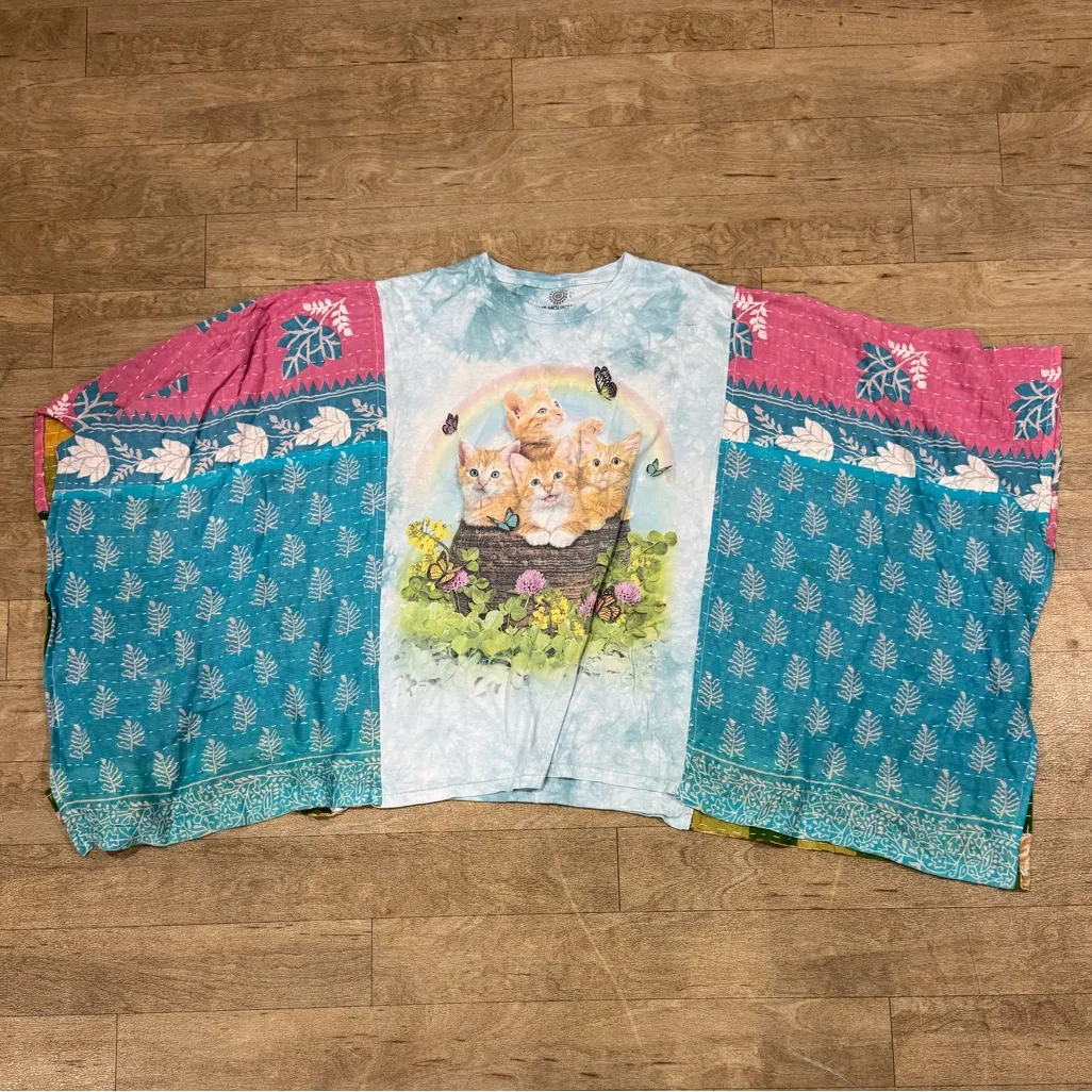 KANTHA TEE THE MOUNTAIN // open size handmade // CAT PASTEL - Image 2