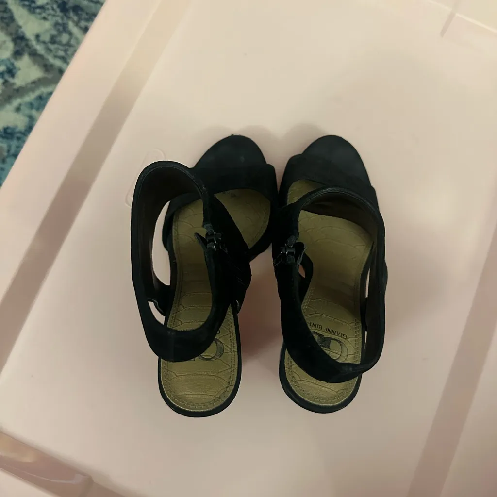 Gianni Bini Black Heeled Sandals - Image 4