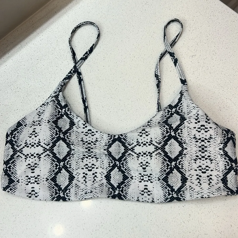 Small snake print high bottom waisted bikini - Image 2