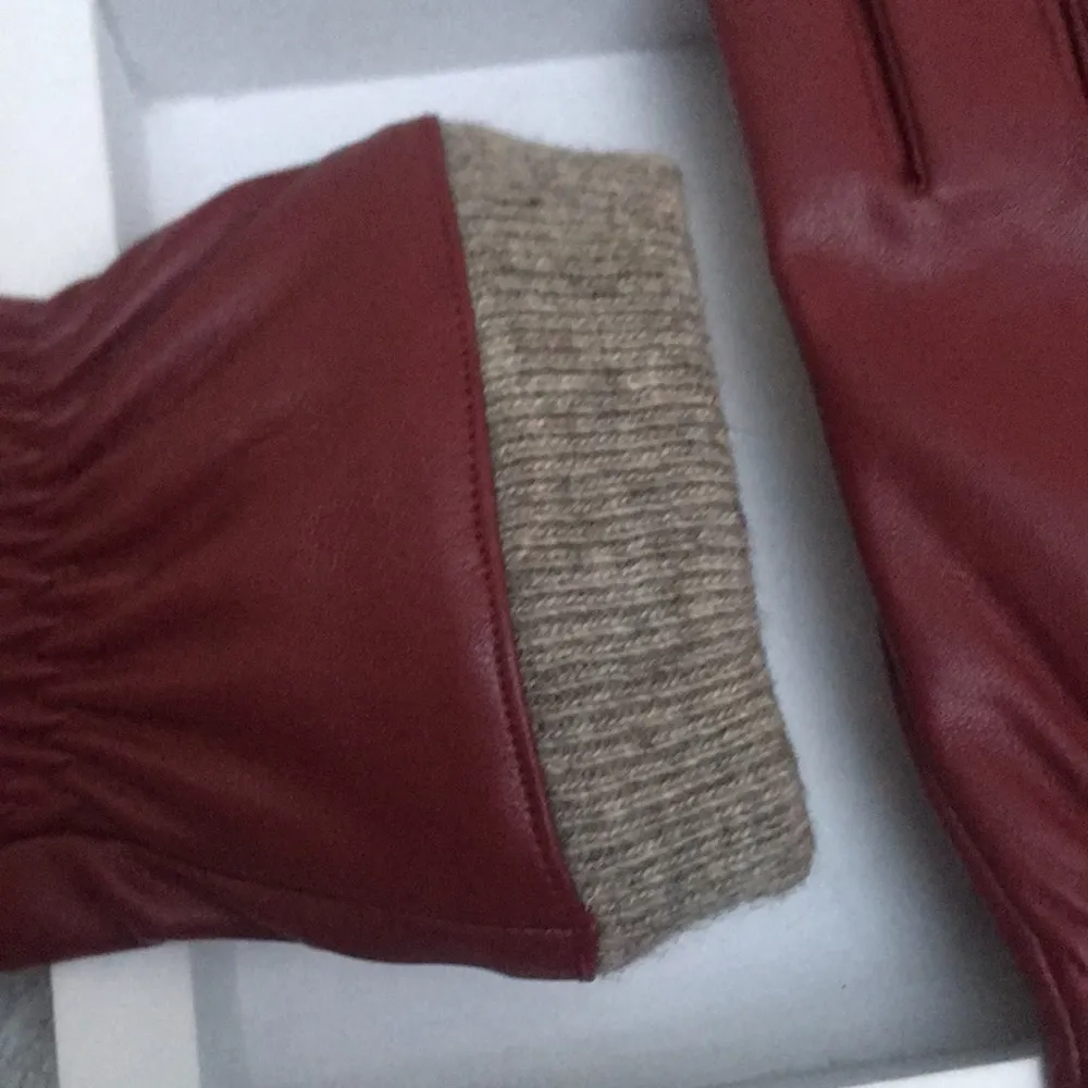 Woman’s Vegan Leather Cold Weather Lined Gloves - Image 4