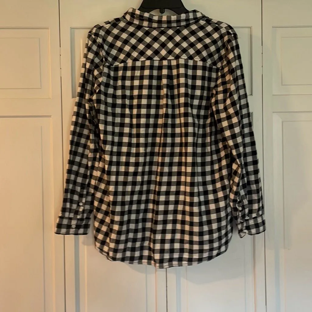 J.Crew  black and white checkered gingham popover collared blouse m - Image 6