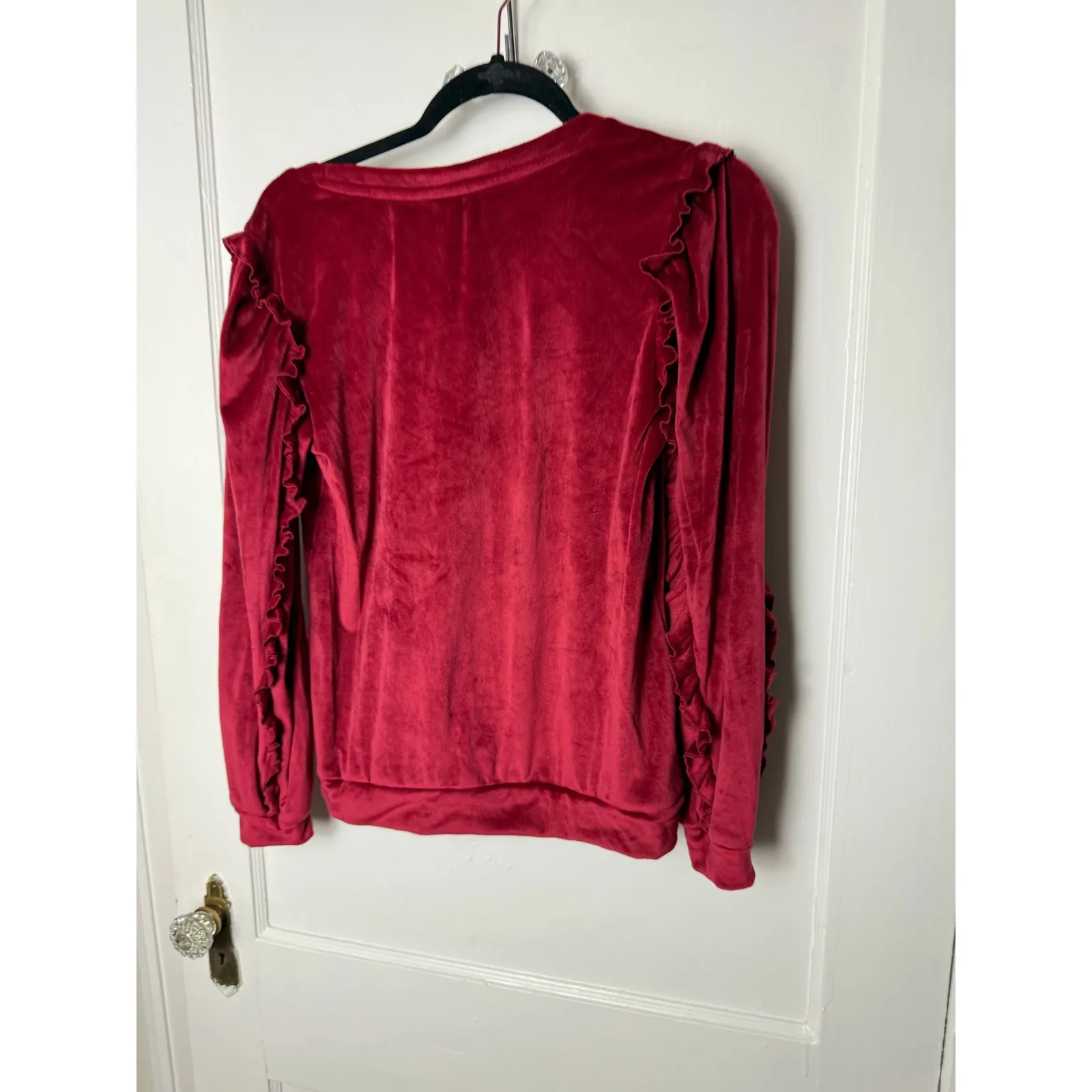 Jessica Simpson Red Velvet Velour Ruffle Sleeve Crewneck Sweatshirt Medium - Image 2