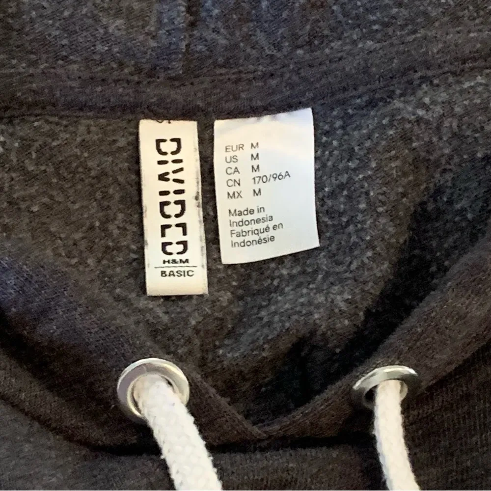 H&M Divided Basic Charcoal Gray Cropped Hoodie M - Image 7
