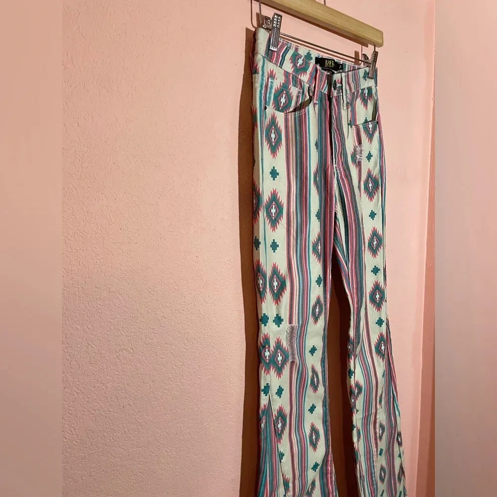 Lucky & Blessed Western Aztec Multicolor Print Mega - Image 4