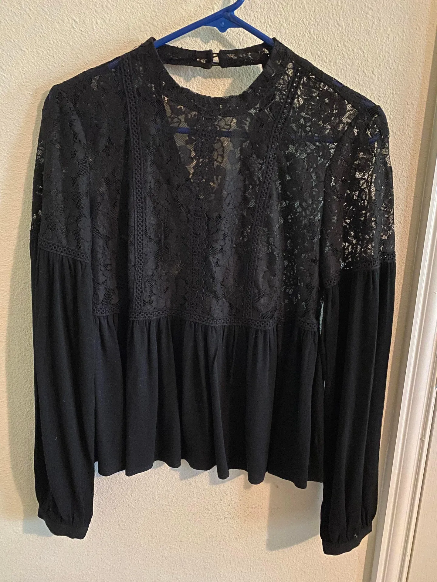 Black Lace Detail Long Sleeves Blouse - Image 4