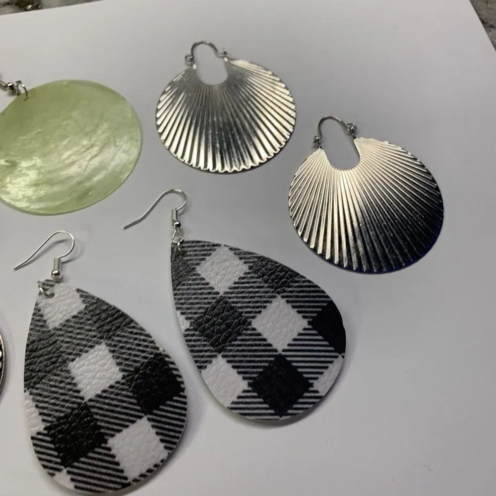 Lot Of 5 Costume Earrings Pierced Dangle Statement - Image 5