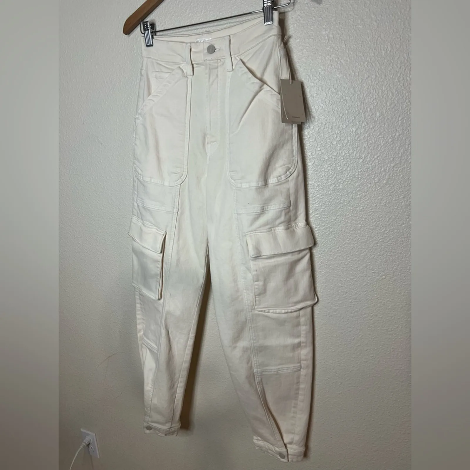MOTHER The Curbside Cargo Flood Jeans in Egg Eggnog Cream NEW 26 White - Image 4