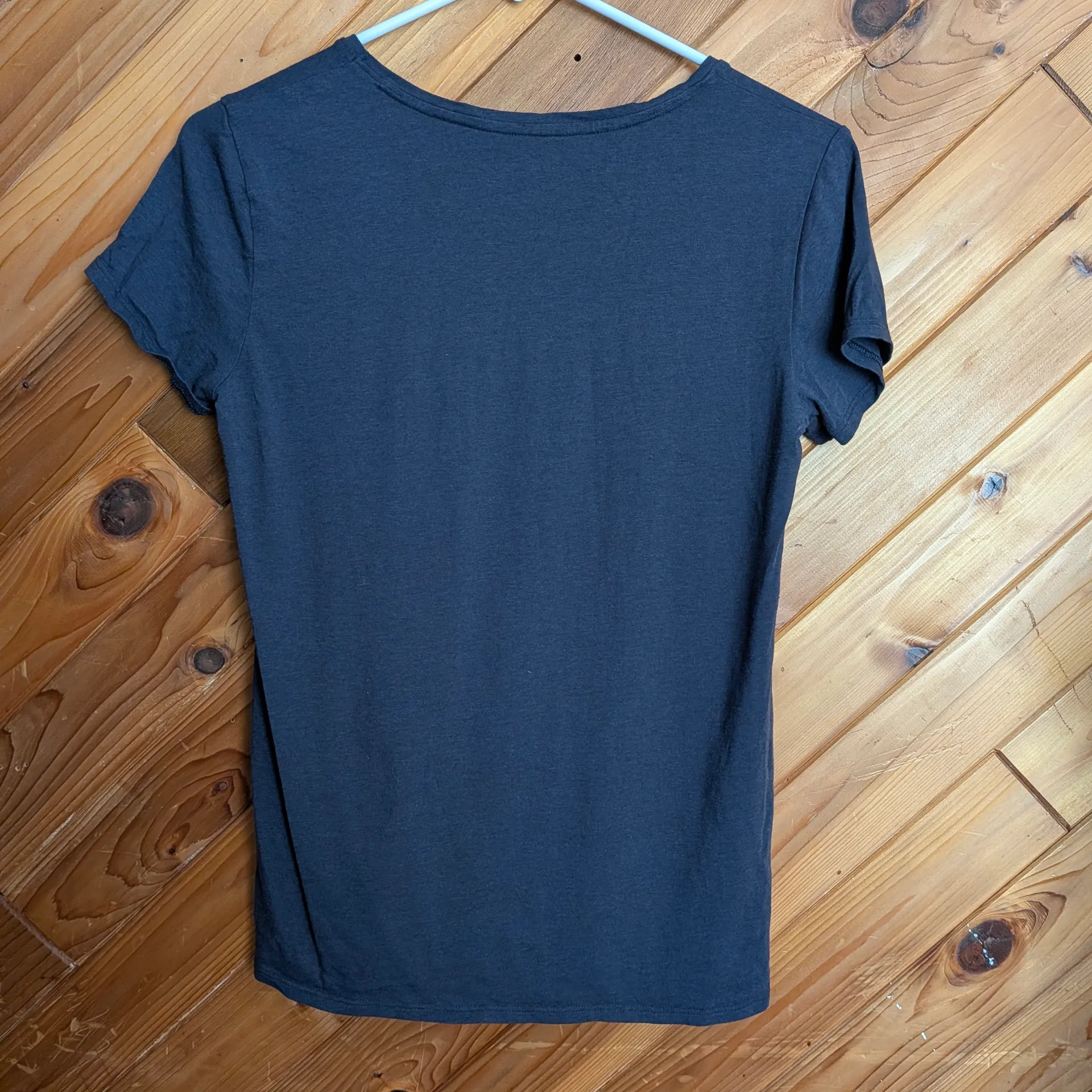 Garnet Hill Navy Short Sleeve Tee Size Small - Image 5