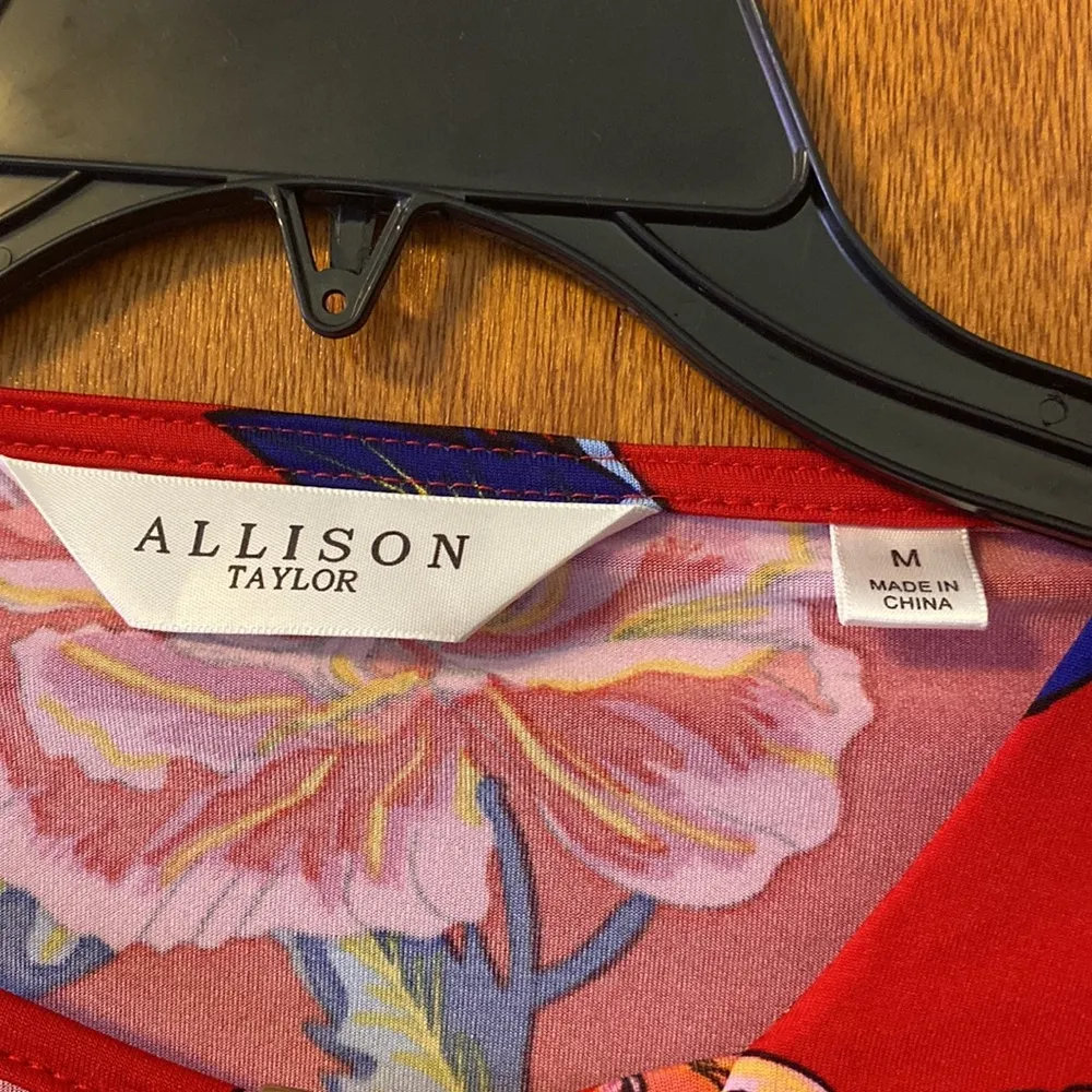 Allison Taylor Medium Red Multicolored blouse. - Image 3