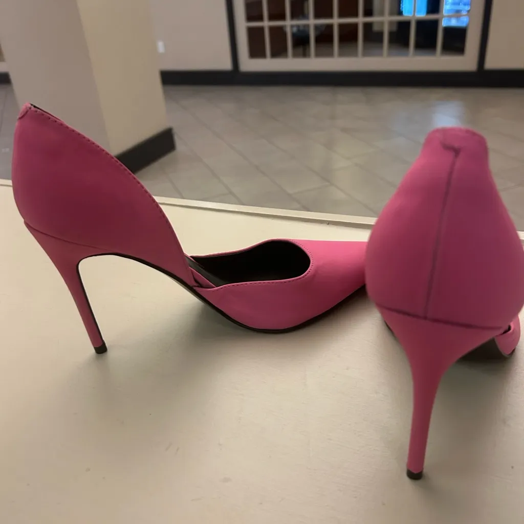 Heels Marc Fisher Hot Pink Heels 11 M
Great shape!!! - Image 5