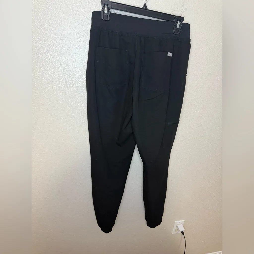 Figs Women's Zamora High Rise Scrub Joggers - Image 6