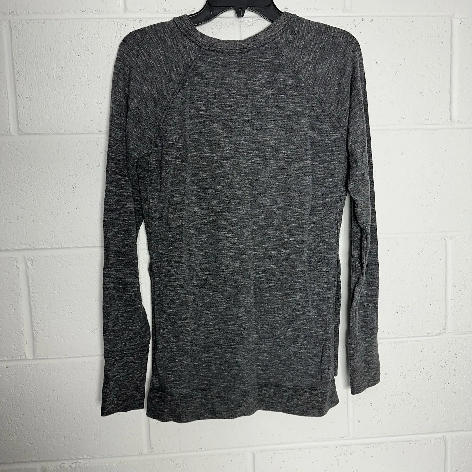 Athleta CYA Pullover Long Sleeve Top Side‎ Slits Size Small - Image 3