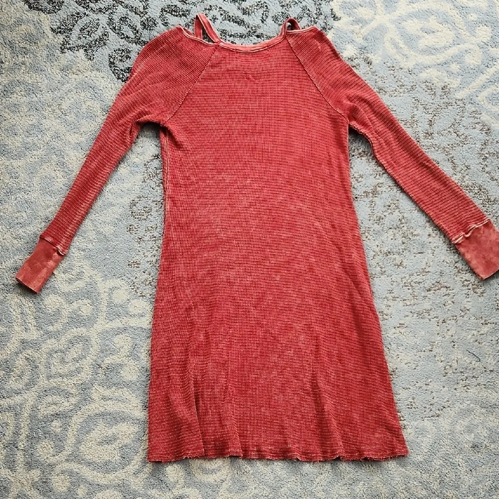 Able Waffle Knit Cold Shoulder Long Sleeve Dress Red Small - Image 6
