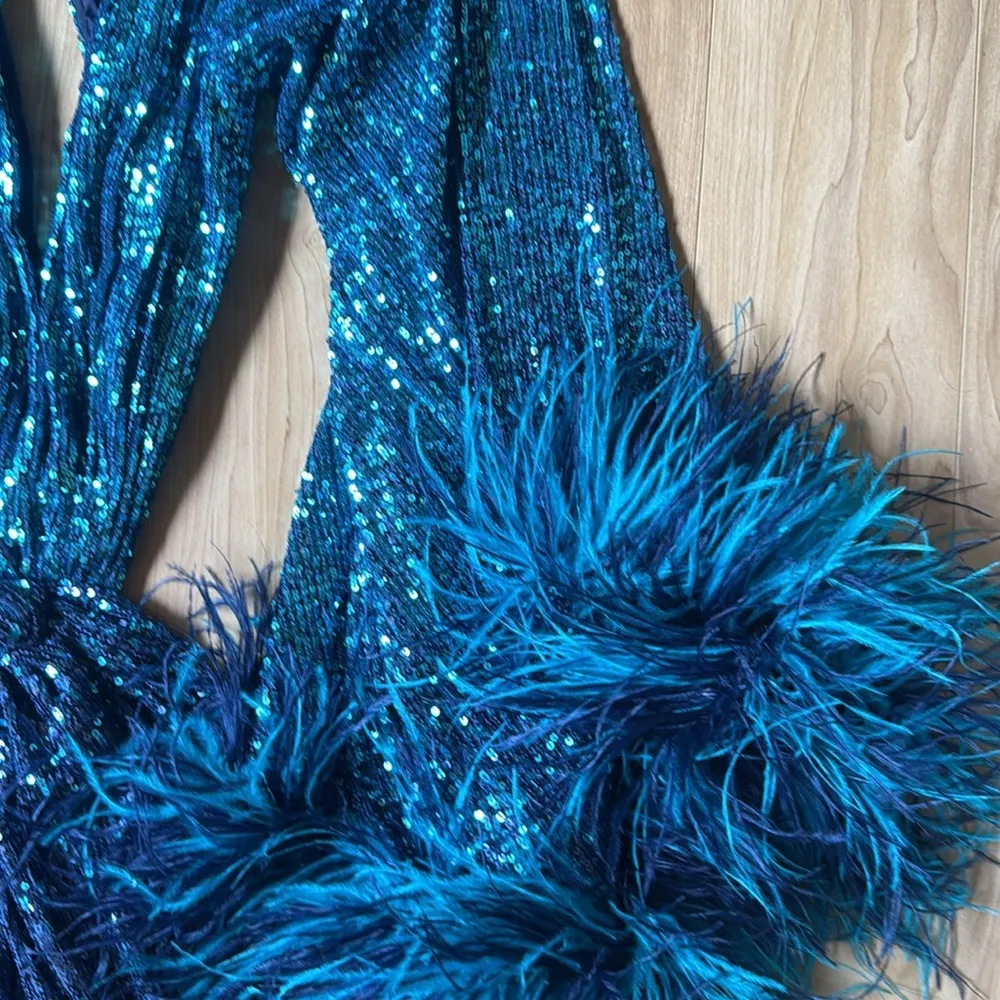 Cutout Feather - Image 4